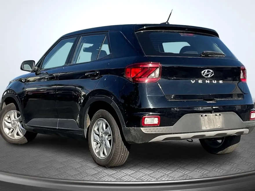 2024 Hyundai Venue SE photo 1