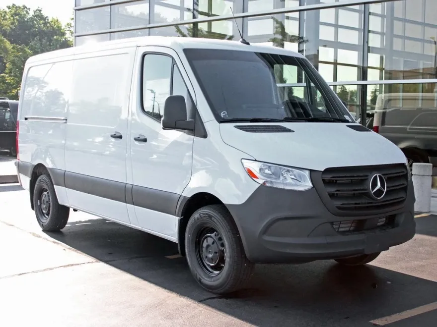 2025 Mercedes Benz Sprinter 2500 144 WB photo 1
