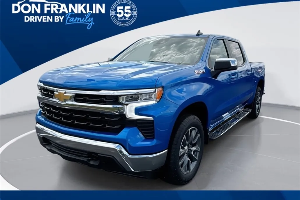 2026 Chevrolet Silverado 1500 LT photo 1