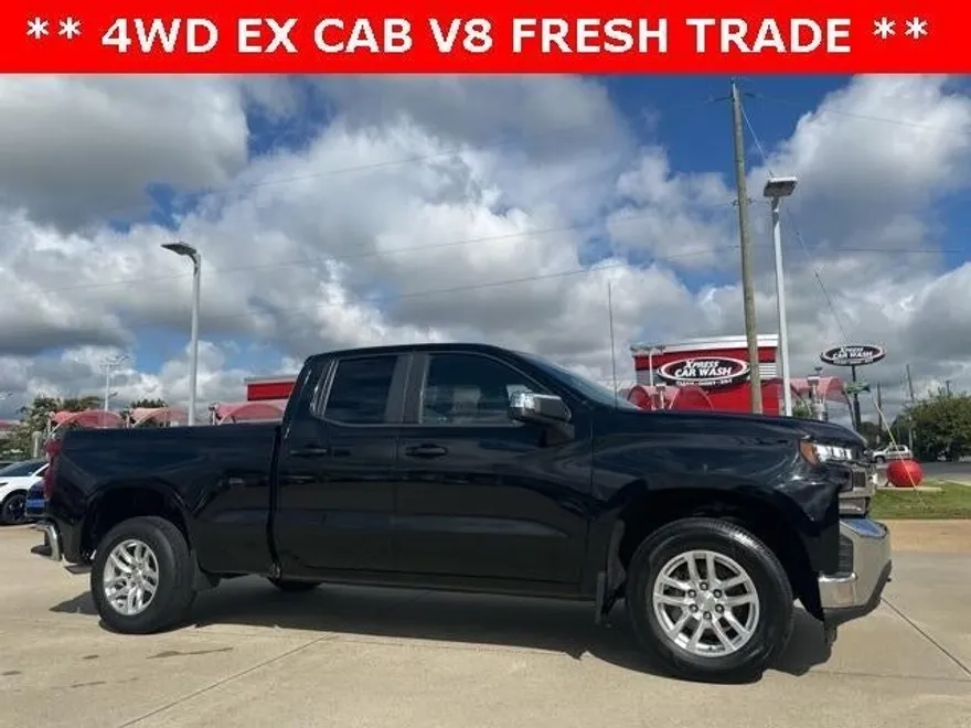 2020 Chevrolet Silverado 1500 LT photo 1