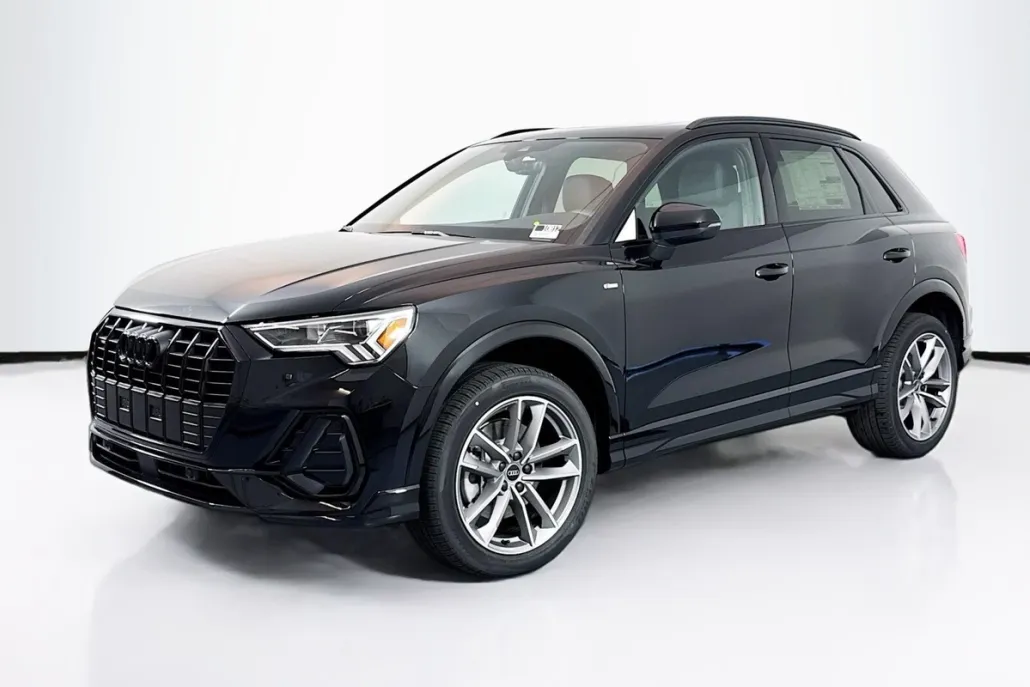 2025 Audi Q3 S line Premium 45 TFSI photo 1