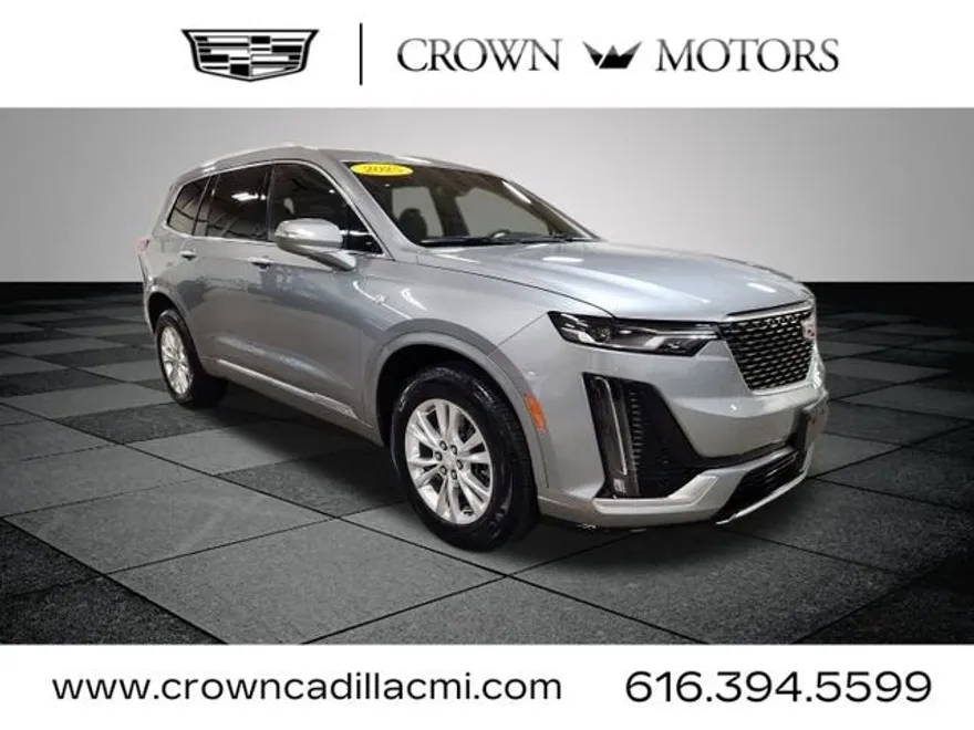2025 Cadillac XT6 Luxury photo 1