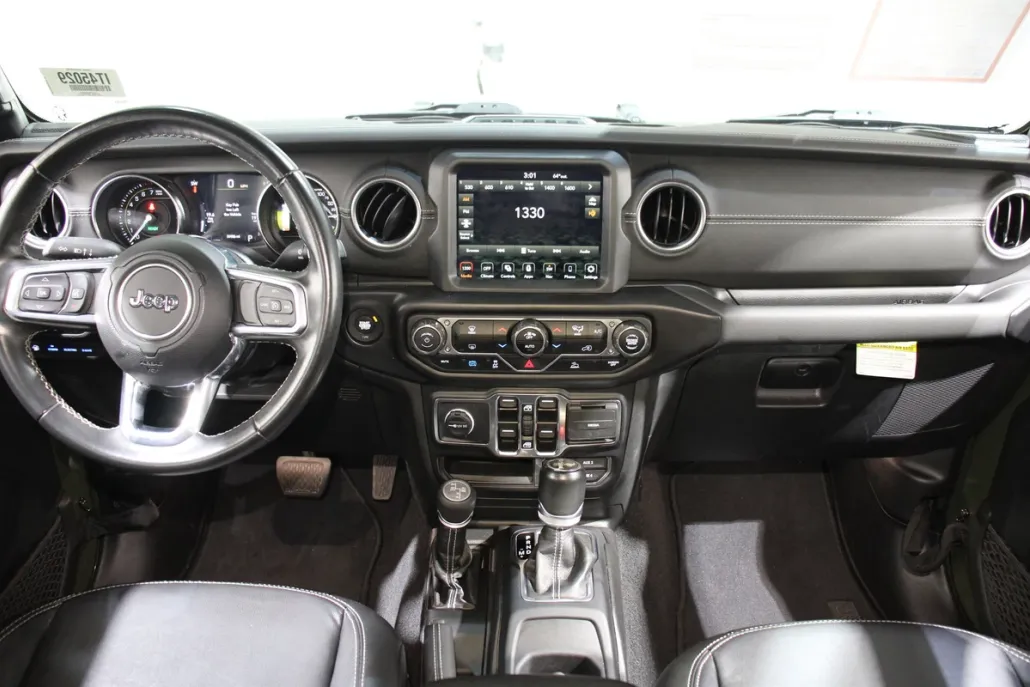 2022 Jeep Wrangler Unlimited 4xe Sahara photo 1