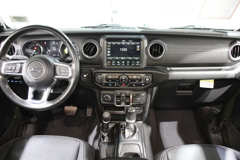 2022 Jeep Wrangler Unlimited 4xe Sahara photo 1