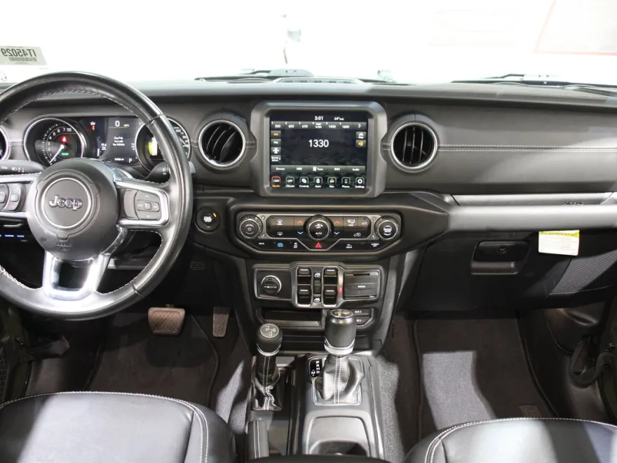 2022 Jeep Wrangler Unlimited 4xe Sahara photo 1
