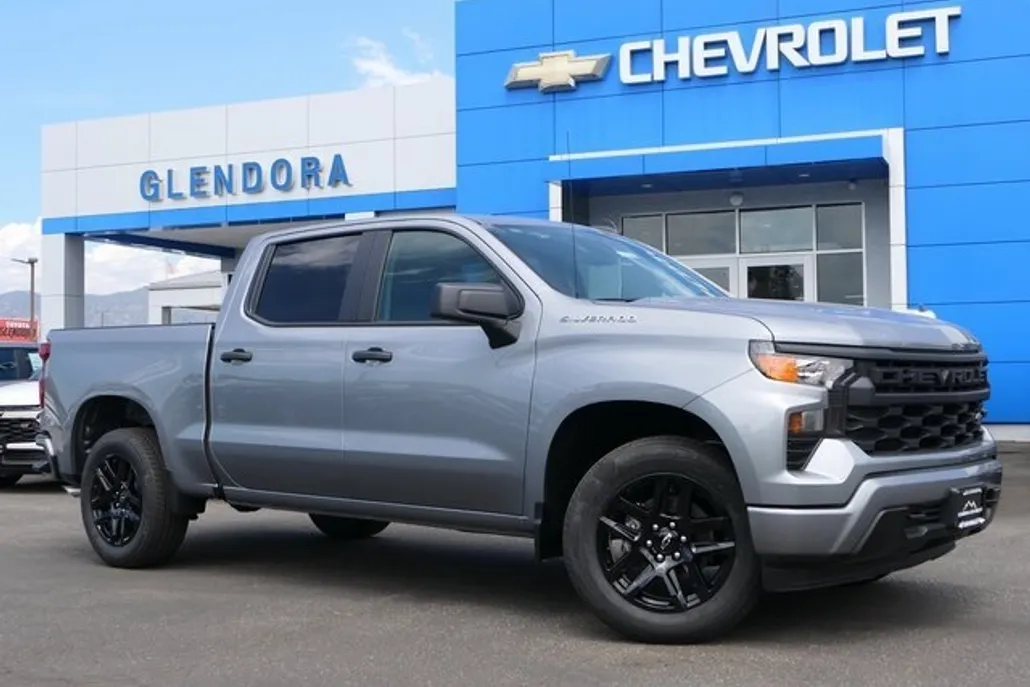 2025 Chevrolet Silverado 1500 Custom photo 1