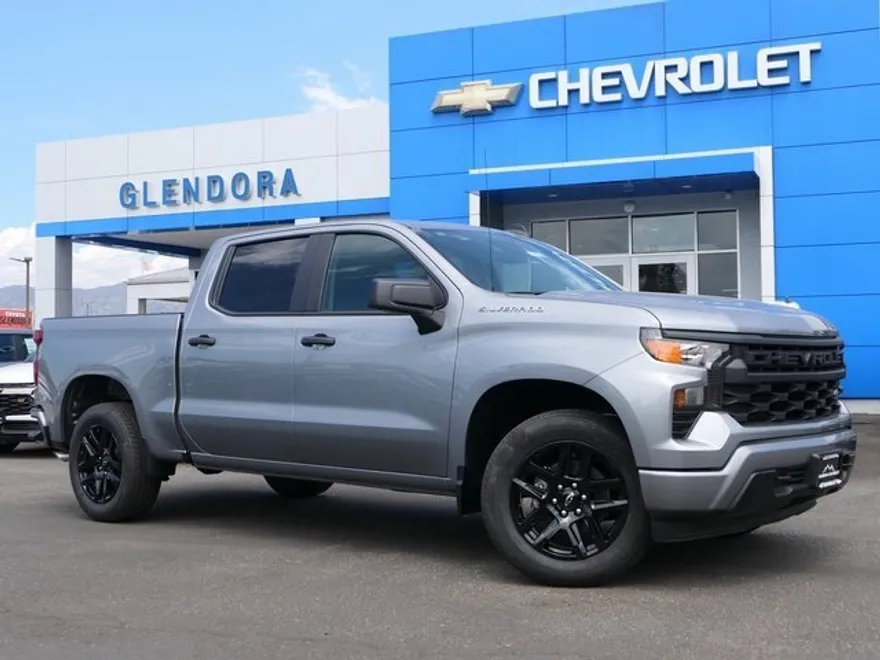 2025 Chevrolet Silverado 1500 Custom photo 1