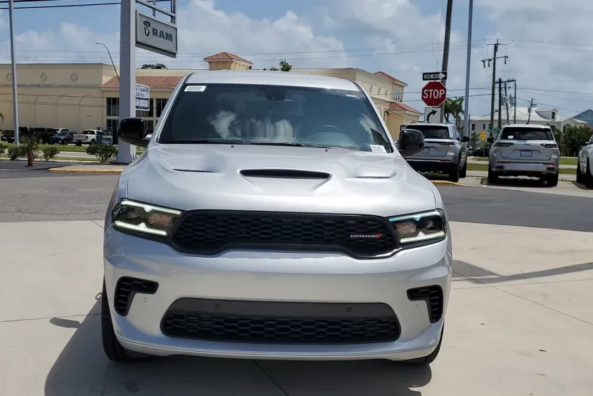 2025 Dodge Durango R/T photo 1
