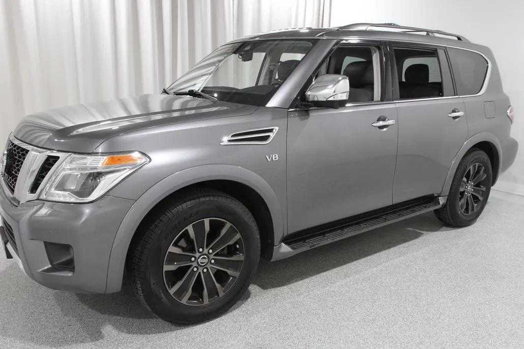 2018 Nissan Armada SL photo 1