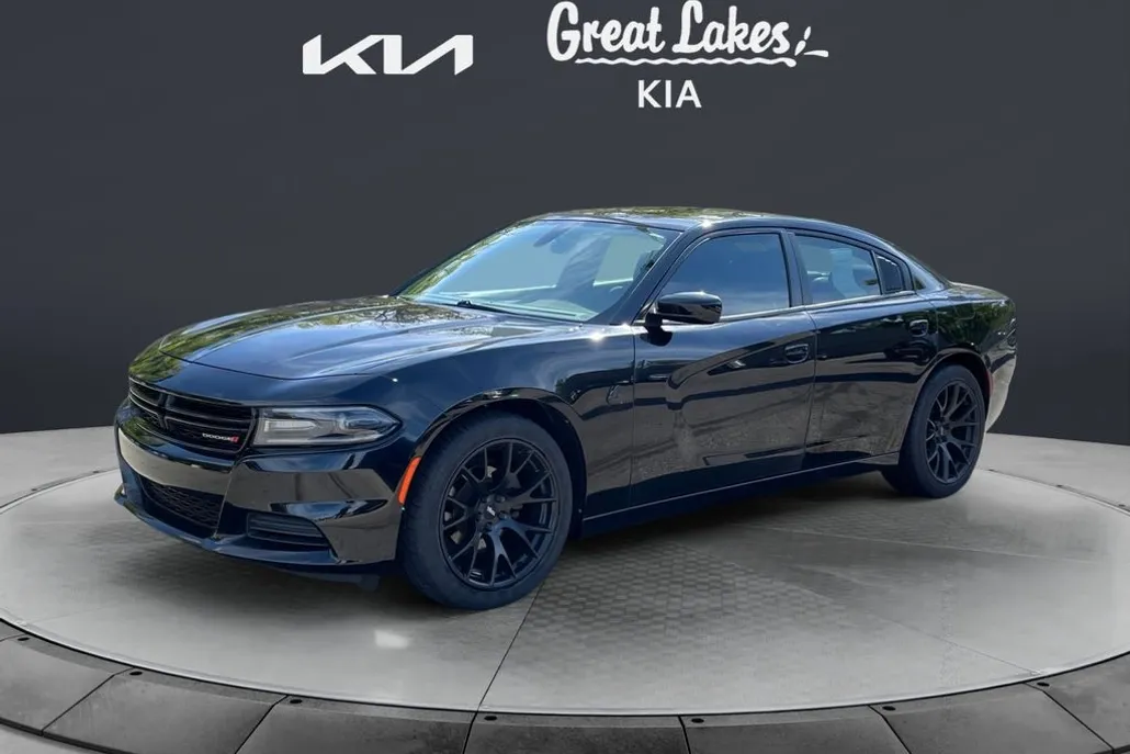 2019 Dodge Charger SXT photo 1