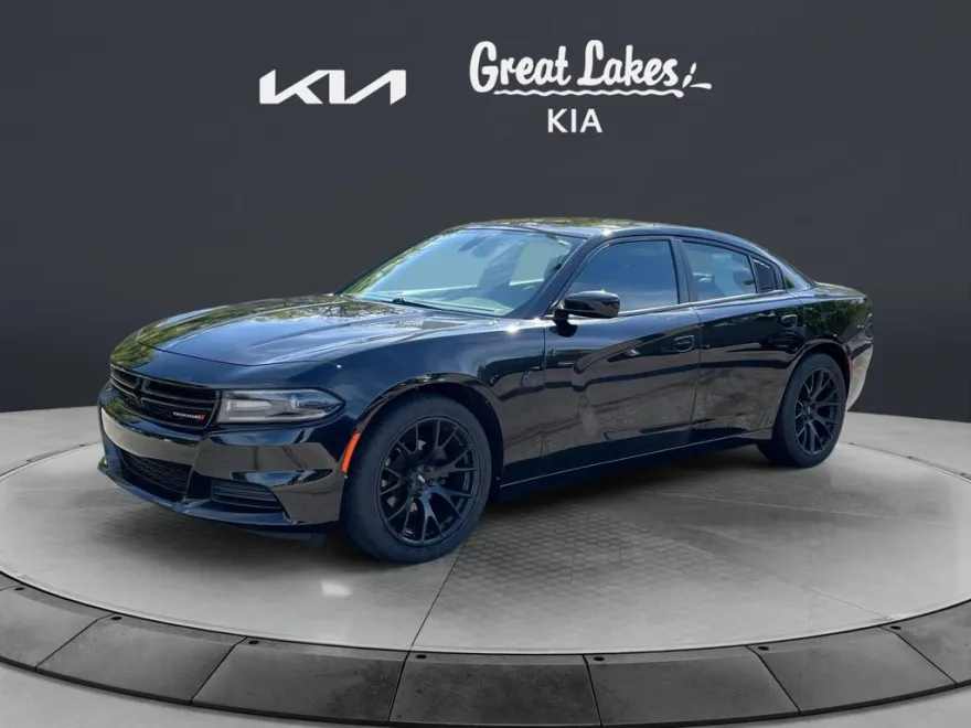 2019 Dodge Charger SXT photo 1
