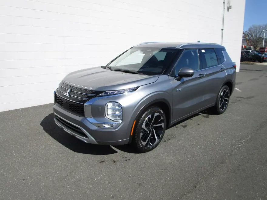 2023 Mitsubishi Outlander PHEV SEL photo 1