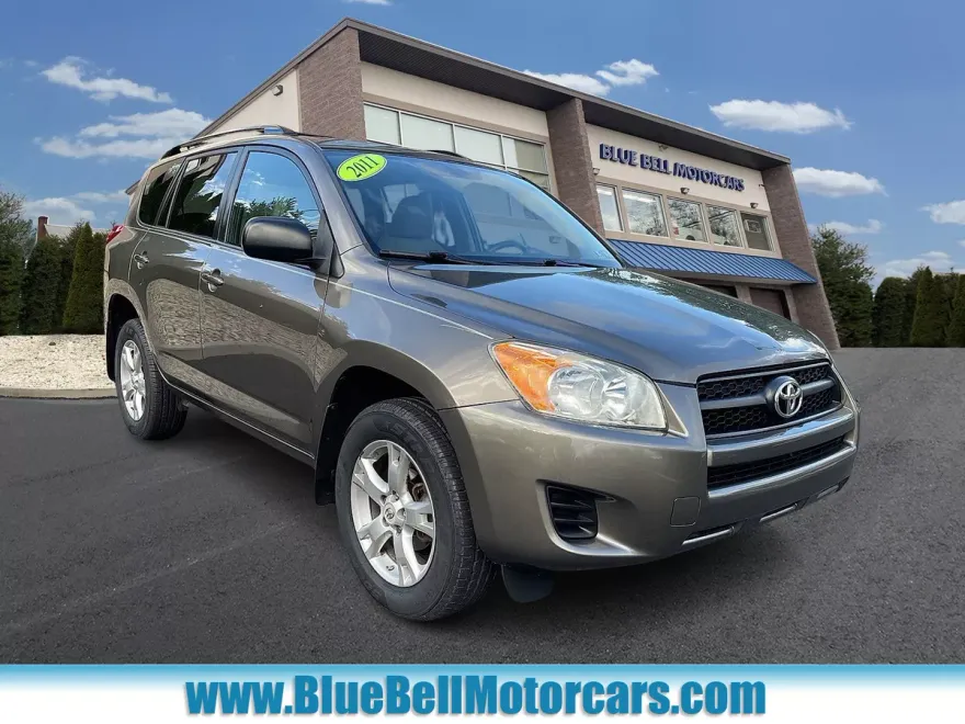 2011 Toyota RAV4 photo 1