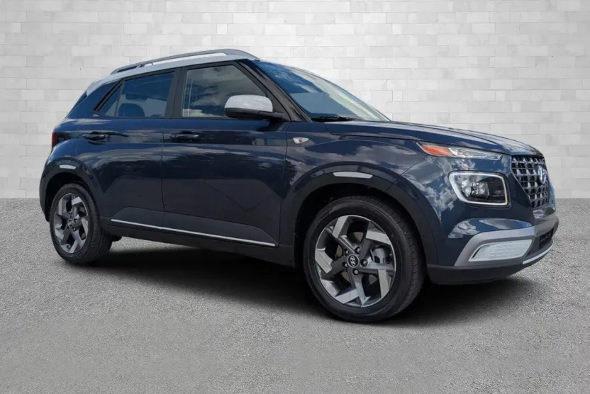 2025 Hyundai Venue Limited photo 1