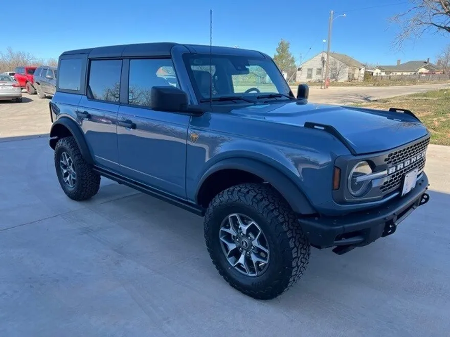2024 Ford Bronco Badlands photo 1