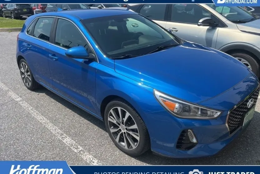 2018 Hyundai Elantra GT Base photo 1