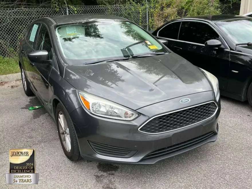 2018 Ford Focus SE photo 1