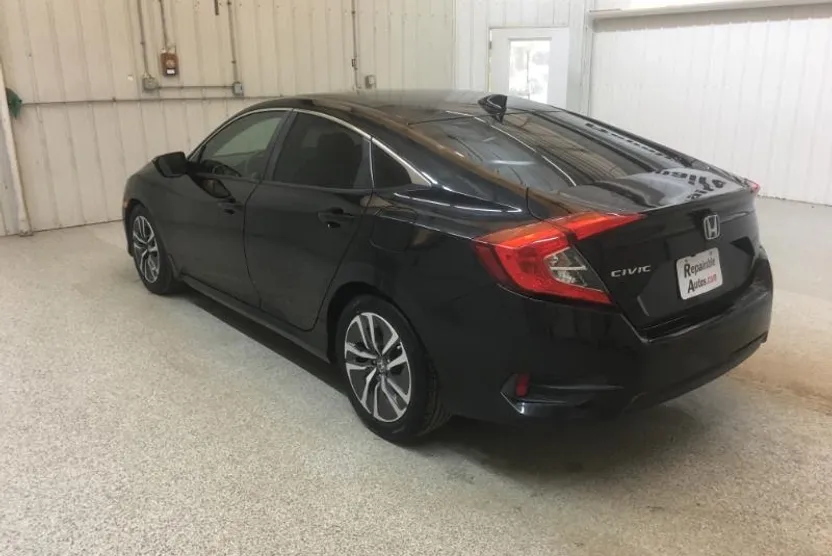 2018 Honda Civic EX-T photo 1