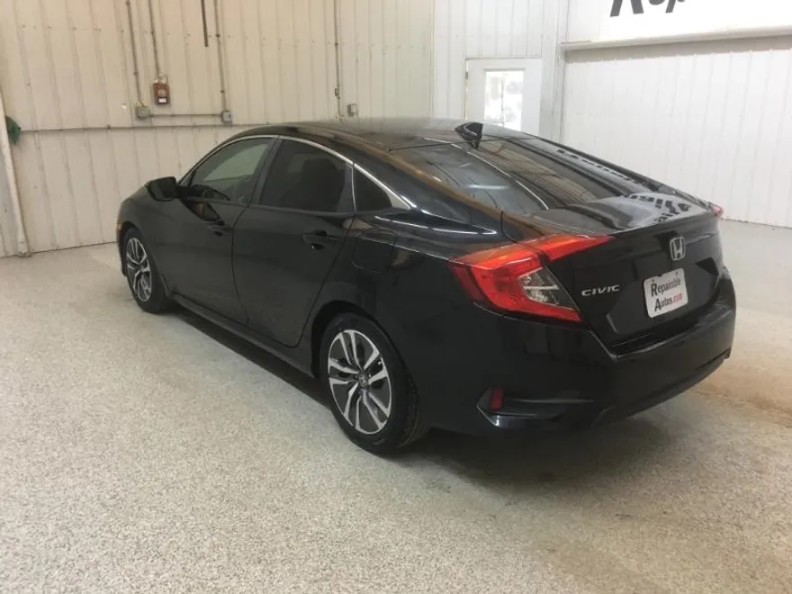 2018 Honda Civic EX-T photo 1