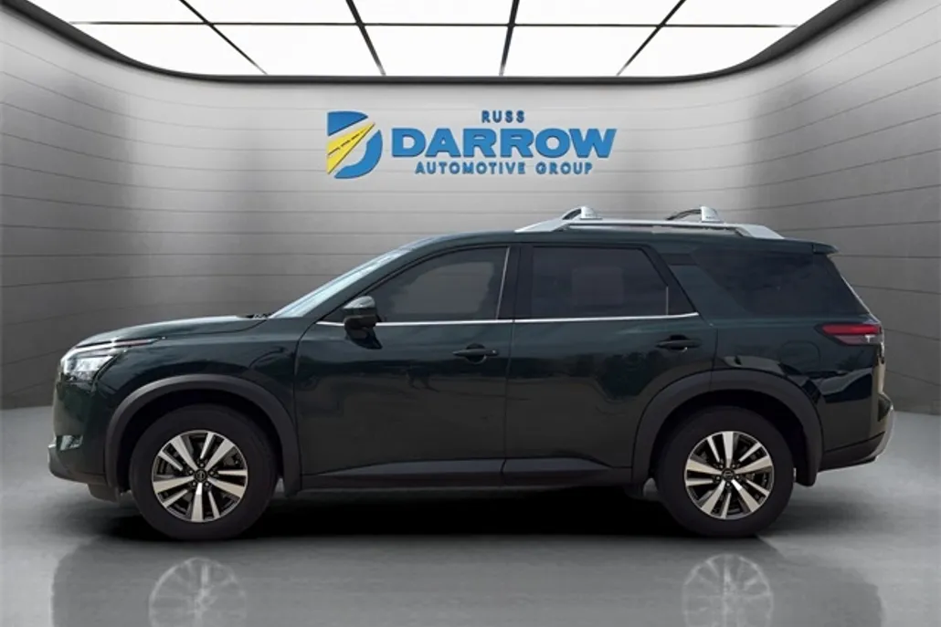 2024 Nissan Pathfinder SL photo 1
