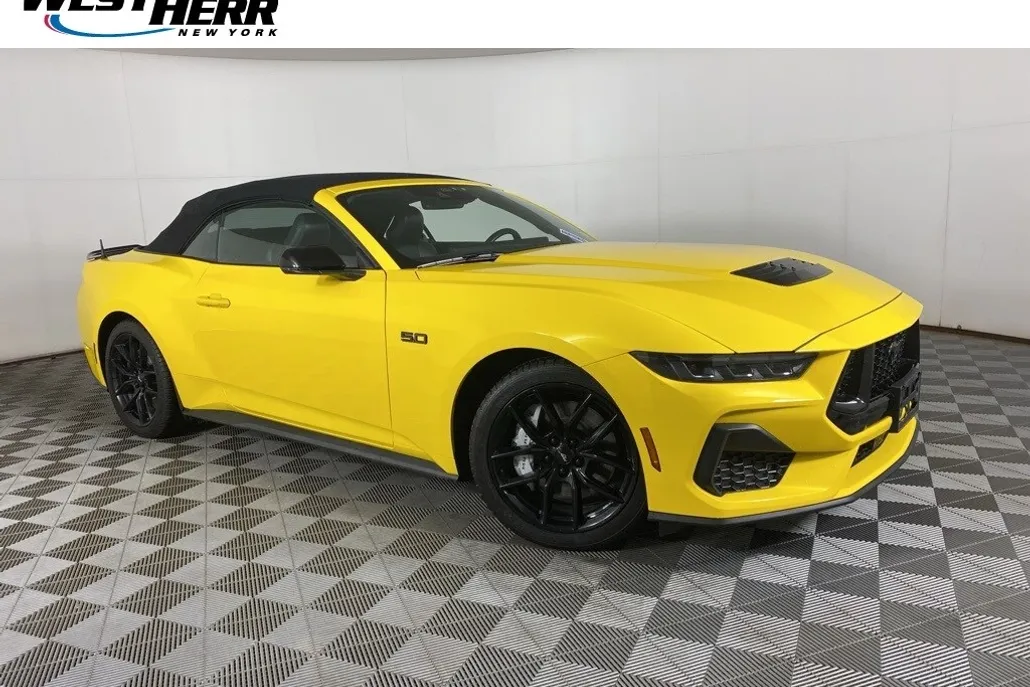 2024 Ford Mustang GT Premium Convertible photo 1
