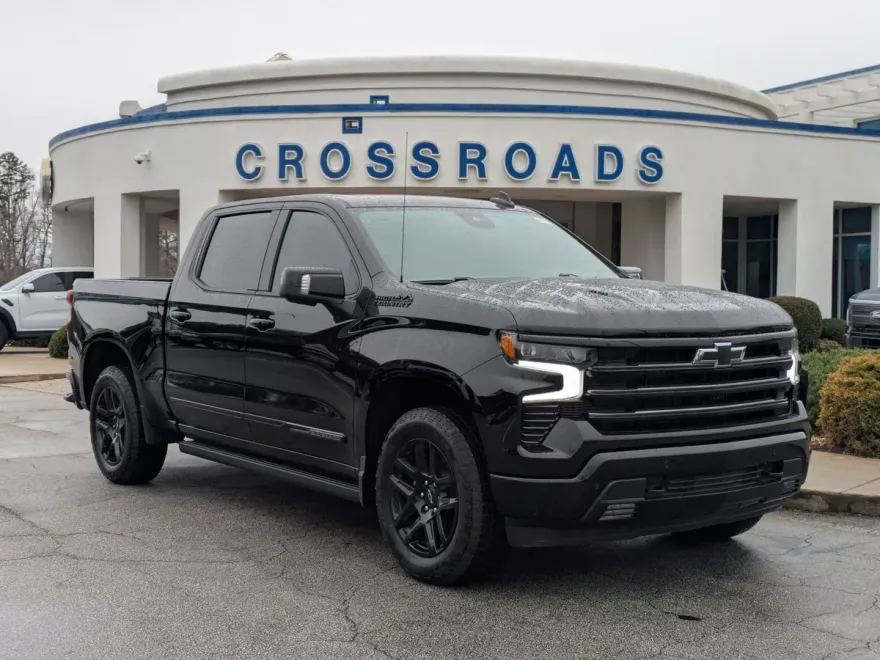 2024 Chevrolet Silverado 1500 High Country photo 1