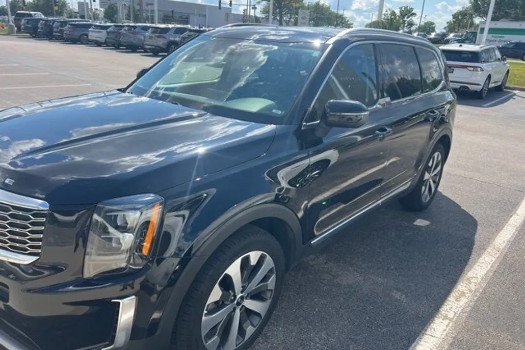 2021 Kia Telluride EX photo 1