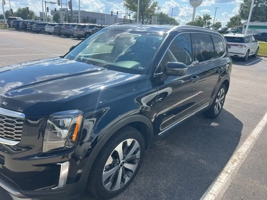 2021 Kia Telluride EX photo 1
