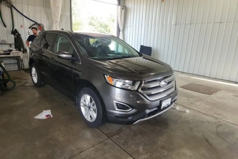 2015 Ford Edge SEL photo 1
