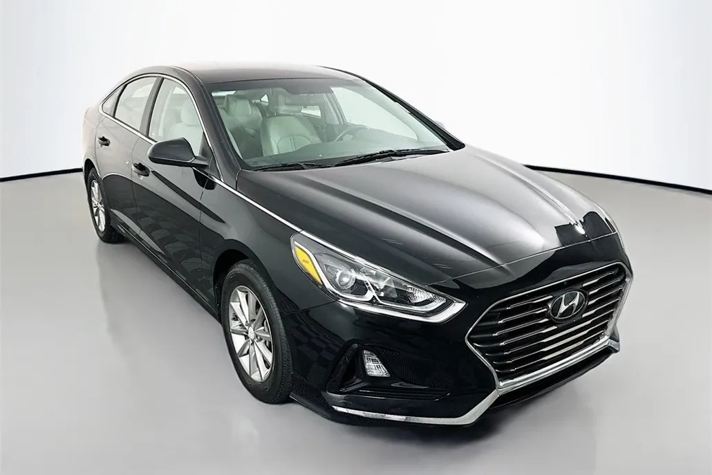 2019 Hyundai Sonata SE photo 1