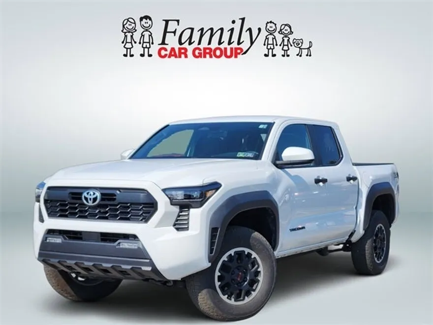 2024 Toyota Tacoma TRD Off-Road photo 1