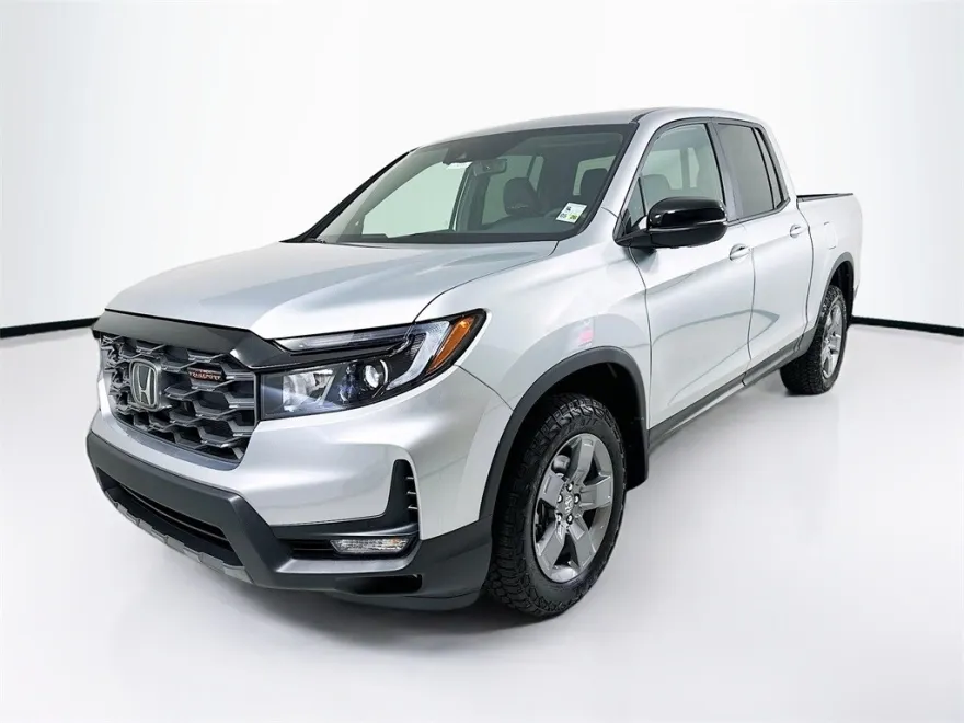 2025 Honda Ridgeline TrailSport photo 1