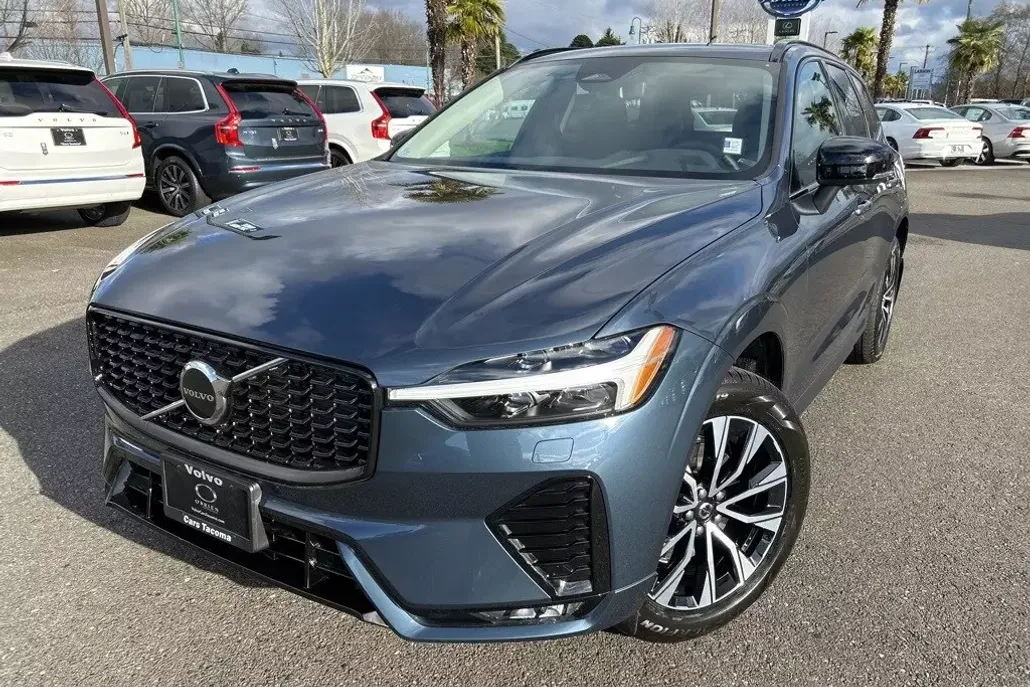 2025 Volvo XC60 B5 Core photo 1