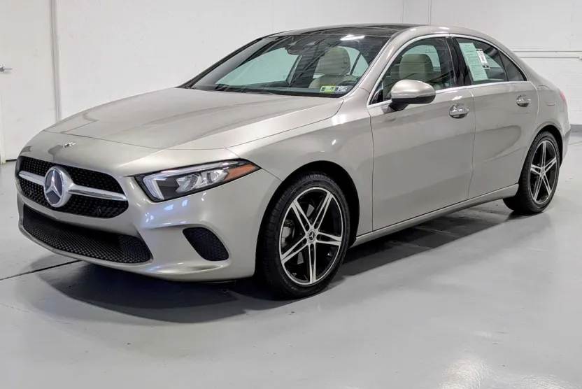 2019 Mercedes Benz A 220 photo 1