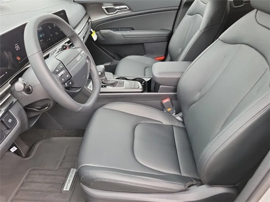 2026 Kia Sportage EX photo 1