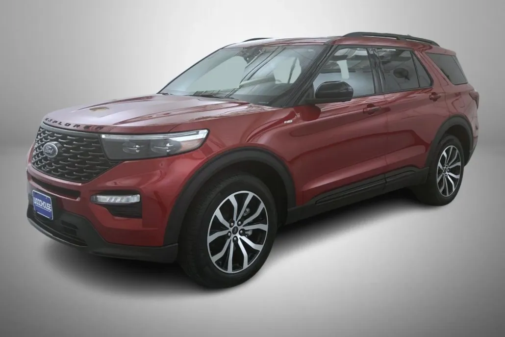 2023 Ford Explorer ST-Line photo 1