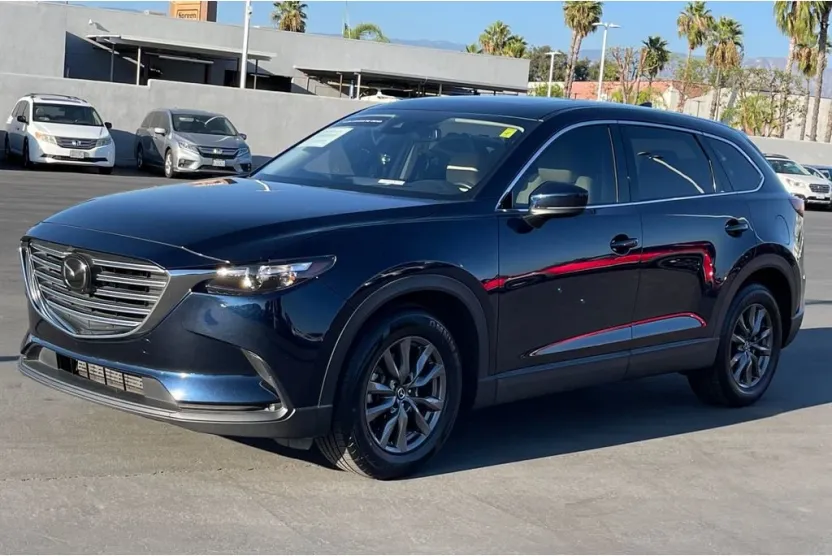 2023 Mazda CX-9 Touring photo 1
