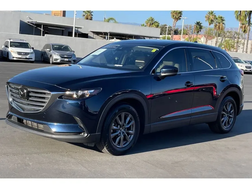 2023 Mazda CX-9 Touring photo 1