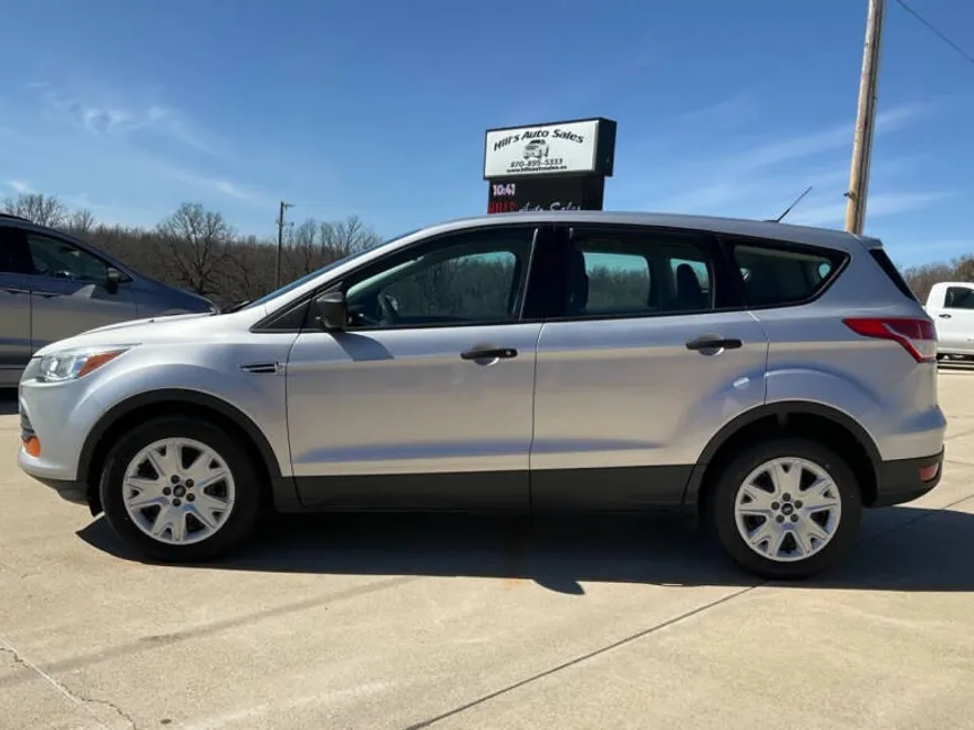 2016 Ford Escape S photo 1