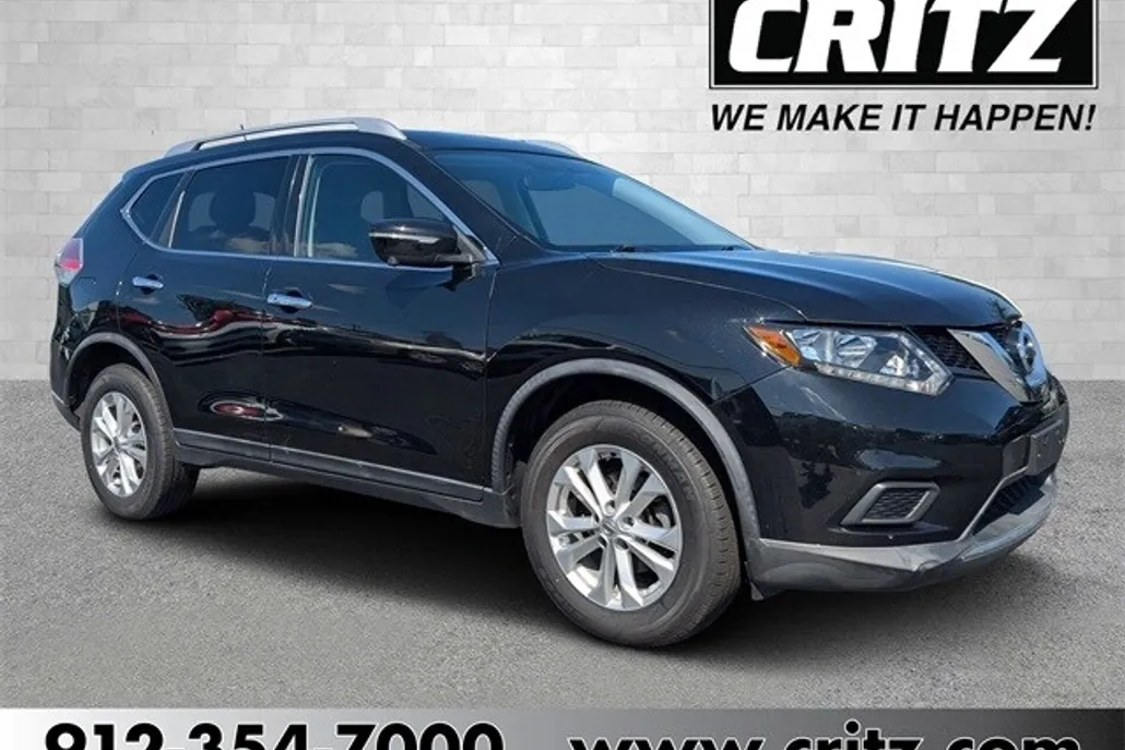 2016 Nissan Rogue SV photo 1
