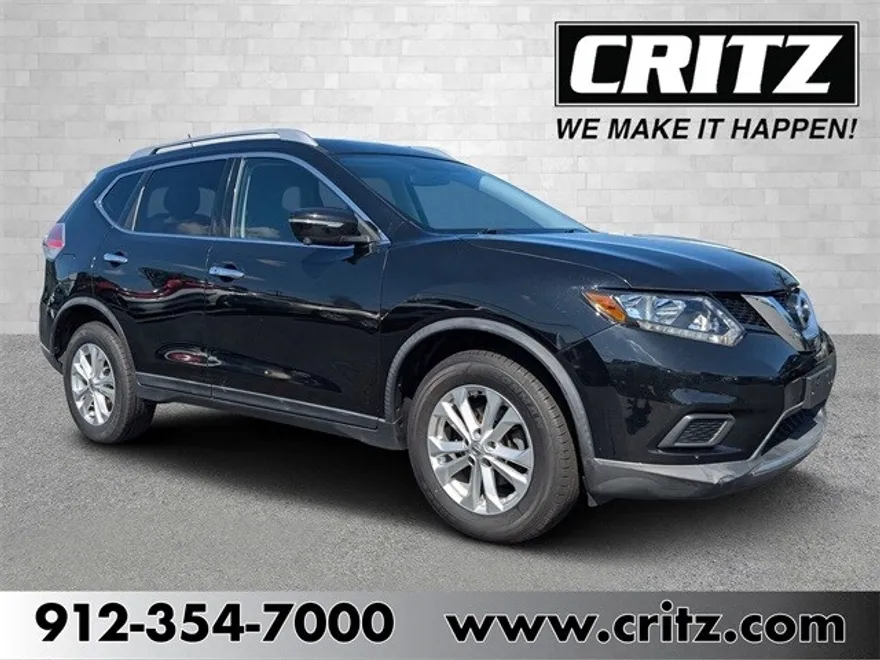 2016 Nissan Rogue SV photo 1