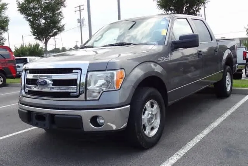 2013 Ford F-150 XLT photo 1