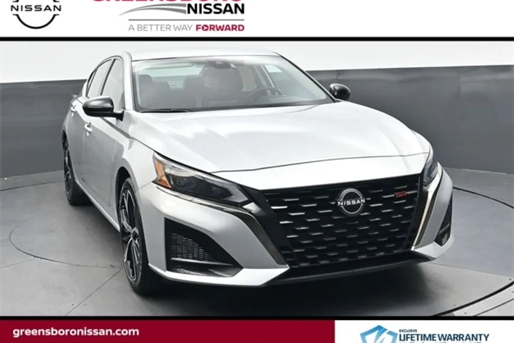 2024 Nissan Altima 2.5 SR photo 1