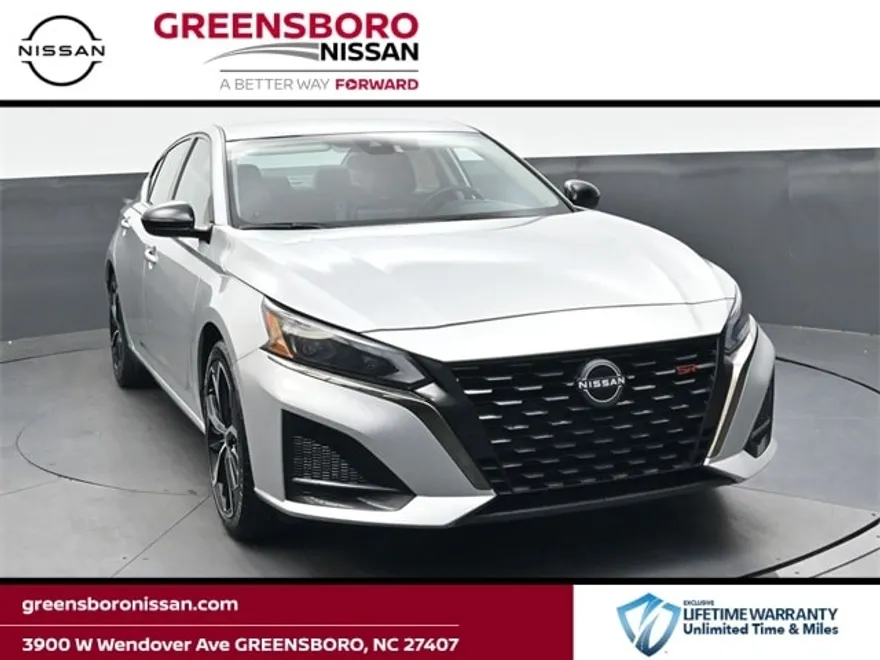 2024 Nissan Altima 2.5 SR photo 1