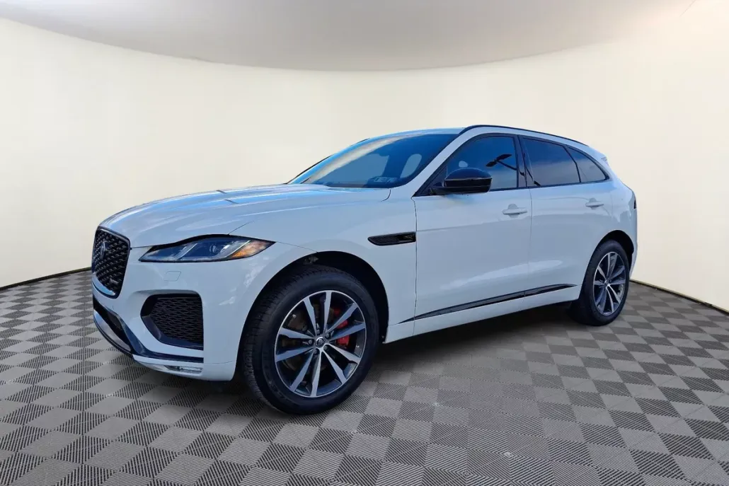 2024 Jaguar F-PACE P400 R-Dynamic S photo 1