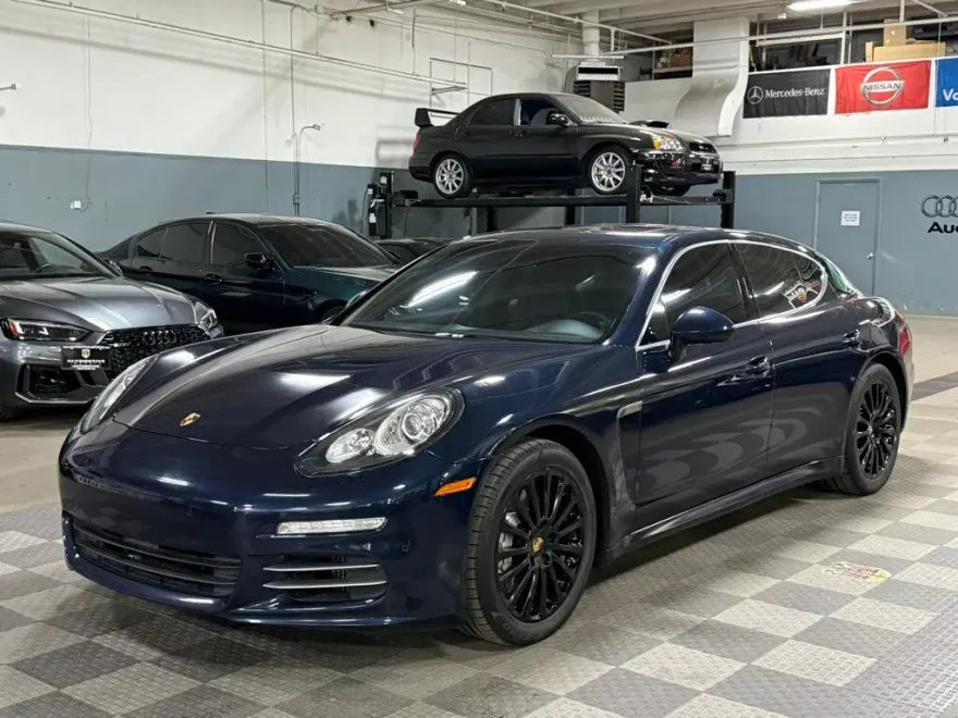 2015 Porsche Panamera 4S photo 1