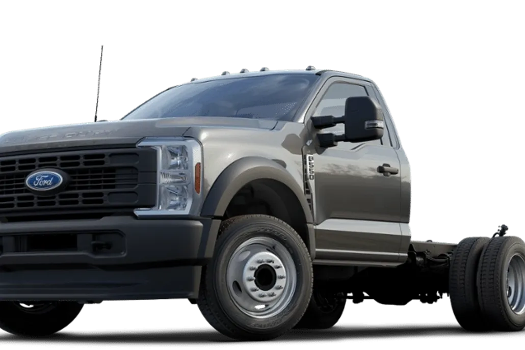 2025 Ford F-550 photo 1