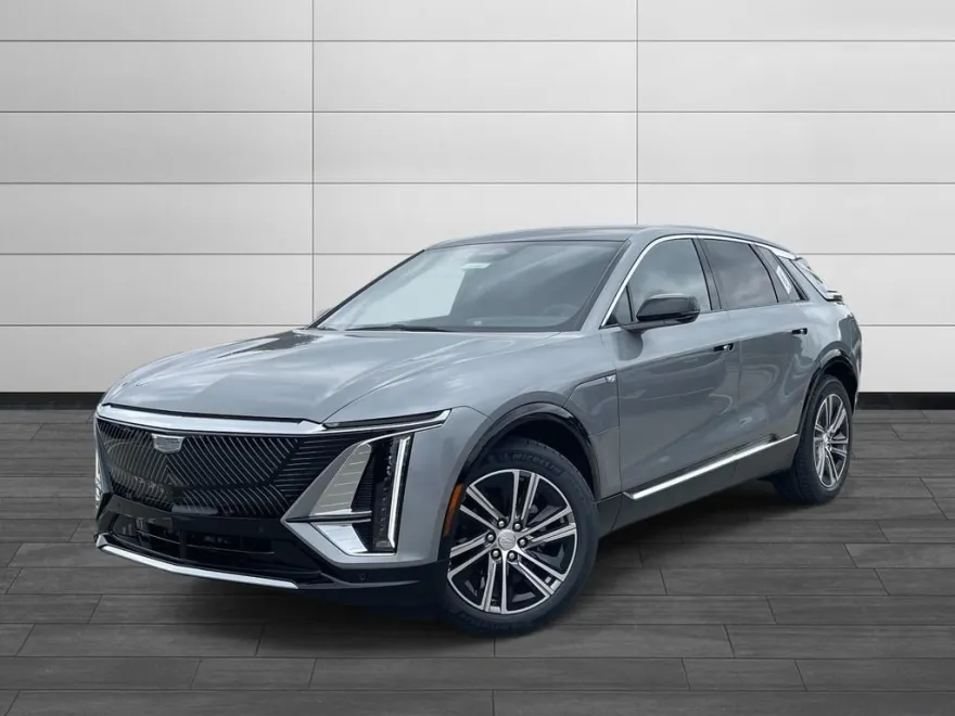 2025 Cadillac Lyriq Luxury photo 1
