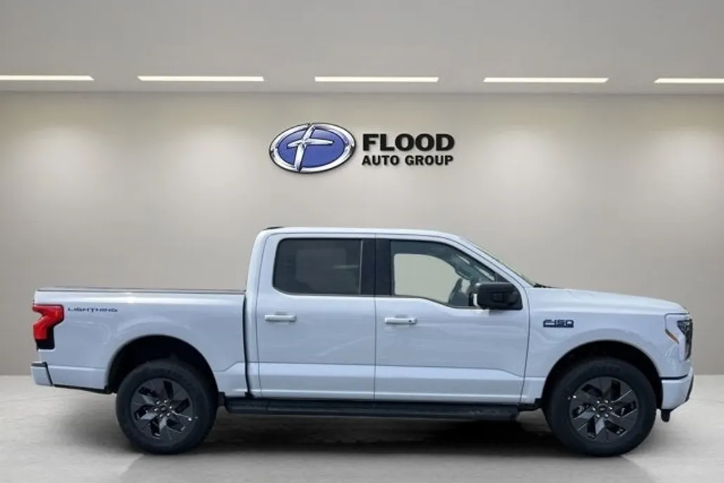 2025 Ford F-150 Lightning photo 1