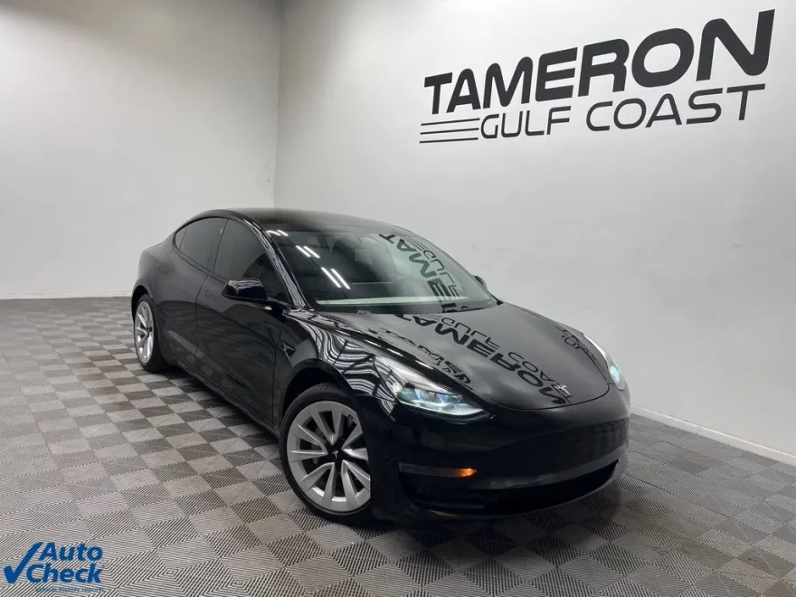 2021 Tesla Model 3 Standard Range Plus photo 1